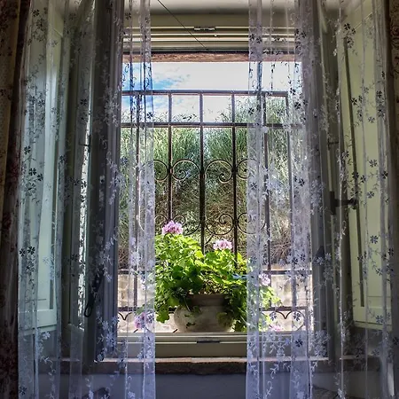 Bed & Breakfast Poggio Dei Prugnoli 3*